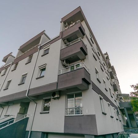 One Bedroom Apartment With Private Parking Skopje Eksteriør bilde