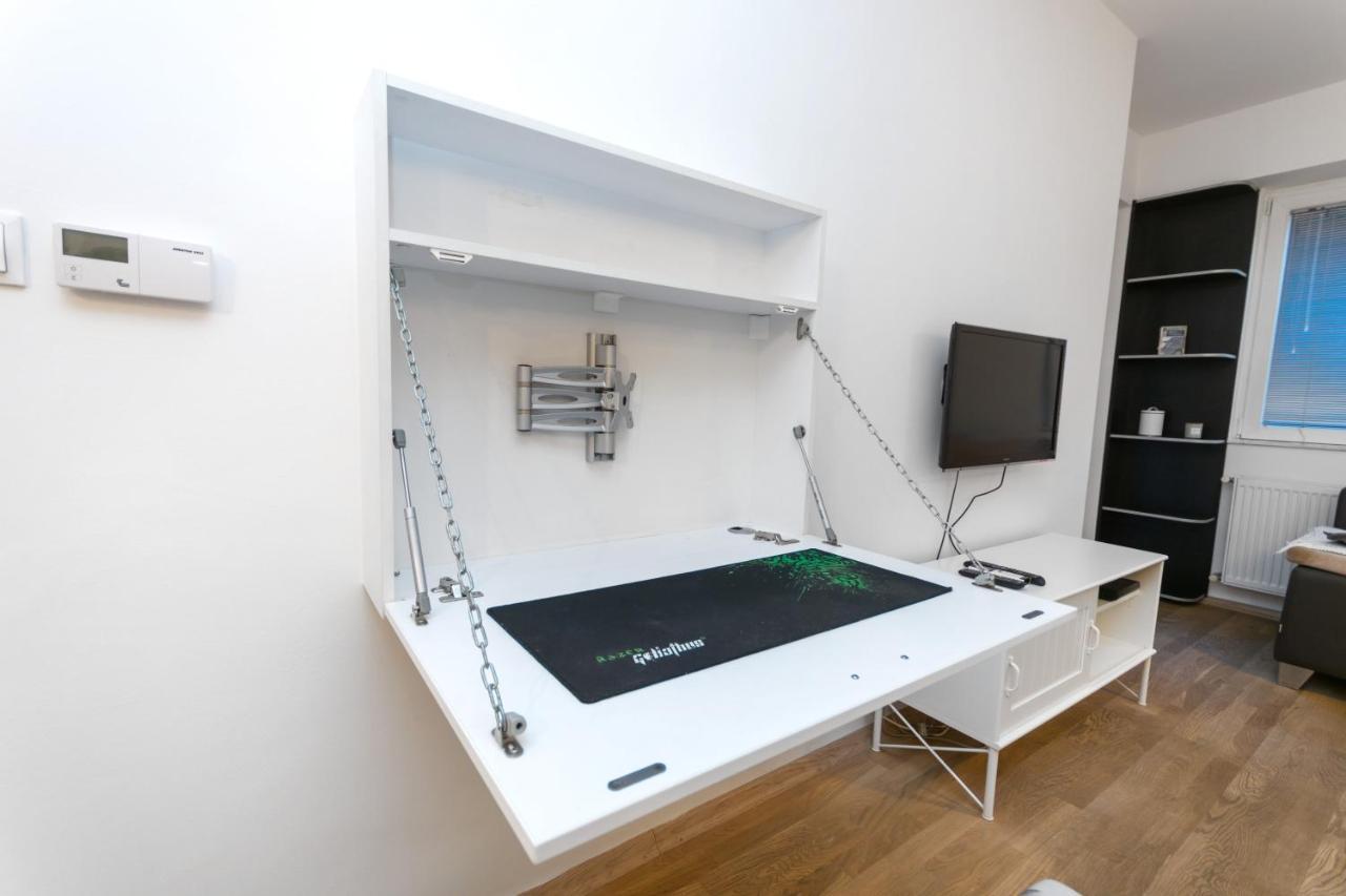 One Bedroom Apartment With Private Parking Skopje Eksteriør bilde