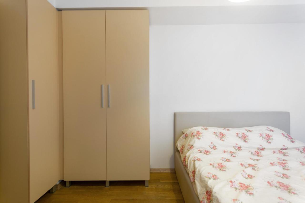 One Bedroom Apartment With Private Parking Skopje Eksteriør bilde